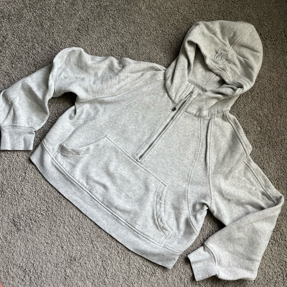 Lululemon Scuba Light Gray 1/2 Zip Pullover Fleece Hoodie Size M/L